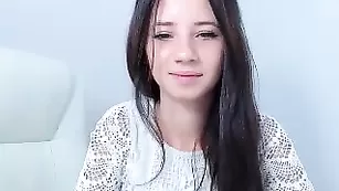 Страстная путана hot babe 3 обнажает свои прелести
