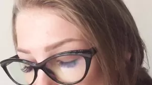 Роскошная секретарша fressia лакает бритую пизду