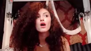 Сочная детка Letitiavixen оседлала страпон