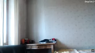 Русская сучка Mashulya29 показывает упругую попку