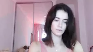 Сексуальная телка oksana fedorova танцует стриптиз