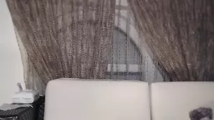 Изысканная куколка 0milana0 трахает пизду страпоном