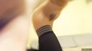 Роскошная сучка PrettyGirl14 ласкает очко