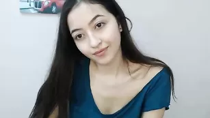 Сладкая куколка kristelena общается в бесплатном чате