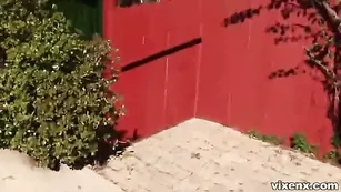 Темнокожая брюнетка ADRIAN MAYA сосет член и трахается