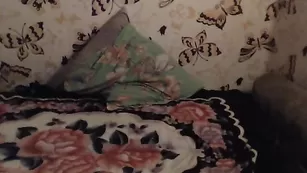 Строптивая баба ilionora2222 смачно теребит пизду