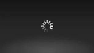 Роскошная пассия Foxyvivianx дрочит пизду через трусики