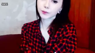 Грудастая цыпочка panda_chan  позирует перед камерой