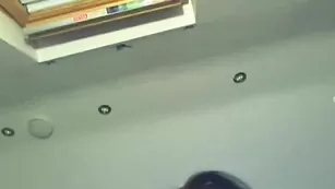 Красотка с большой попой CallMeBadGirl трахает очко фаллосом