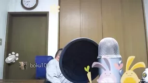 Зрелый азиат inakou дрочит пенис перед камерой