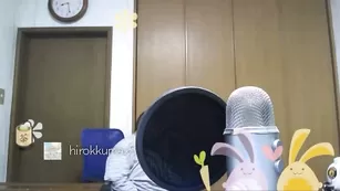 Зрелый азиат inakou дрочит пенис перед камерой