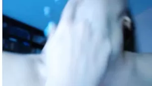 Шальная потаскушка Valery_21 облизывает свои пальчики