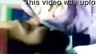 Обаятельная шалава ZeiraMuslim отсасывает хер