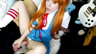 Рыжая школьница Lana_Rain трахает пизду фаллосом