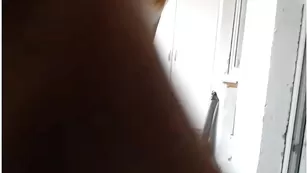 Шальная дамочка Nastyacrazy вертит упругой задницей