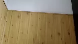 Милая девка Sexwithlelya69 облизывает пальчики ног