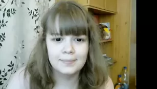 Молодая толстушка monkut наминает большие сиськи