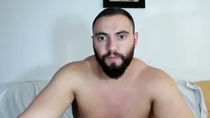 Пылкая стерва Jbandsabina ебется в пизду
