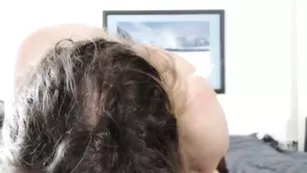 Изумительная путана chantarra трахает пизду секс игрушкой