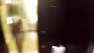 Жаркая курва MariahLeonne смачно трахается в пизду