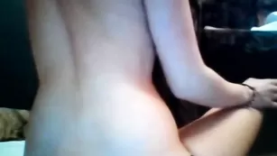 Шикарная сука pupi_zefiro раздевается перед камерой