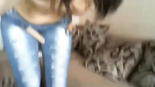 Шальная куколка Depraved_butterfly показывает натуральные сиськи