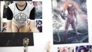 Милая сучка Lana_rain скачет на страпоне