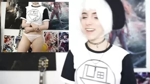 Милая сучка Lana_rain скачет на страпоне