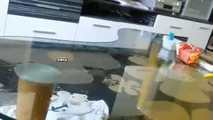 Грудастая дамочка AndrianaLima мастурбирует пизду