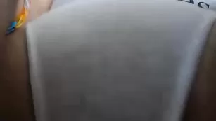 Грудастая шмара Sabinasweet трахает пизду рукой