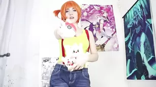 Рыженькая шлендра Lana_Rain облизывает страпоны