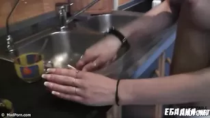 Привлекательные лесбиянки занимаются оральными ласками