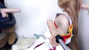 Красотка в униформе Lana_Rain ебется с секс машиной