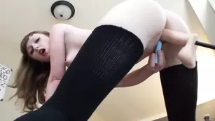 Шальная стерва Jolenebrody ебется с секс машиной