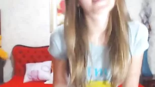 Обворожительная курва littlexc@ndy мастурбирует секс игрушками