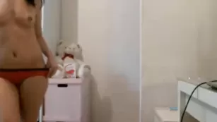 Пылкая курва callmehannah вертит крупной задницей