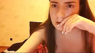 Страстная малая Steffany777 показывает сиськи