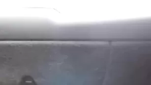 Пикантная блонда jesydiamond трахает пизду на улице