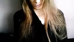 Озорная стерлядь Vanessadream общается во фри чате