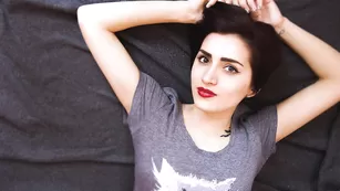 Восхитительная курва sandra173 обнажает пышные формы