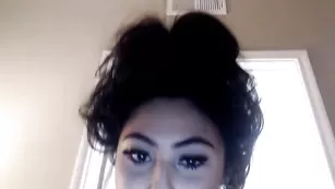 Пикантная леди Savageminx дрочит секс игрушками