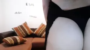 Чарующая бестия Evrika4you танцует во фри