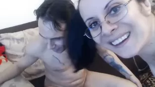 Порочная кобыла sweetyriss трахает в очко и не только