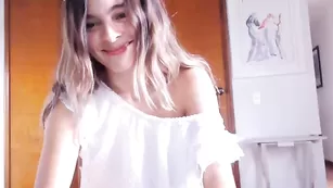 Аппетитная малышка Kendalltyler позирует во фри чате