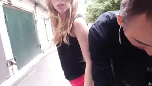 Изысканная курва DearDianVasya ебется на улице