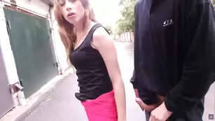 Изысканная курва DearDianVasya ебется на улице