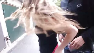 Изысканная курва DearDianVasya ебется на улице