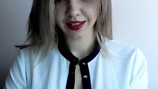 Изысканная пассия Maddrid ласкает большие сиськи