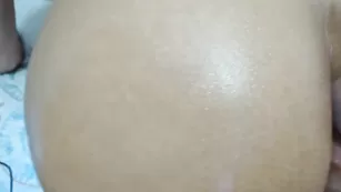 Милая дамочка Bigtroublelittlechina трахает в попку