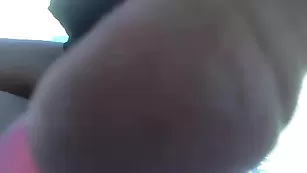 Милая латиночка Fragile7883 мастурбирует пизду на пляже